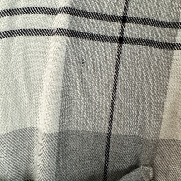 Altar'd State Long-Sleeve Plaid Grey and White Shirt Button-Down with Pocket EUC - Picture 4 of 10